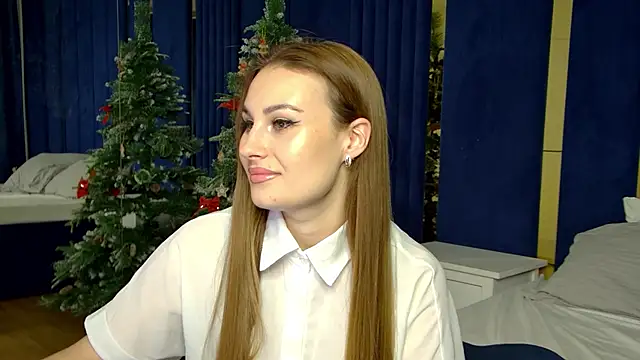 NoraFoxes online show from 12/16/25, 06:13