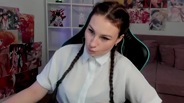 NoraFoxes online show from 01/19/26, 05:33