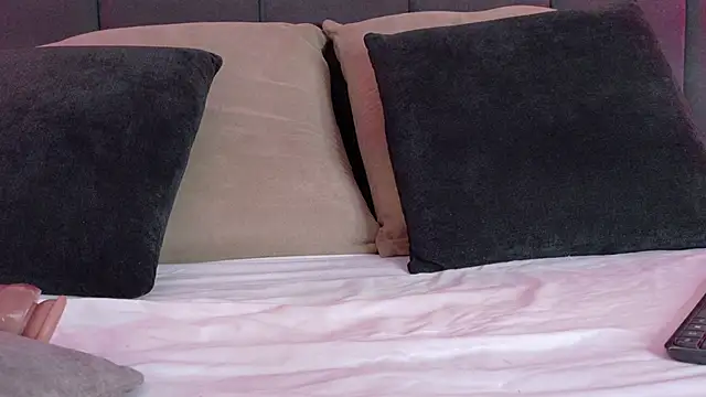 luna blannco online show from 01/05/26, 05:27