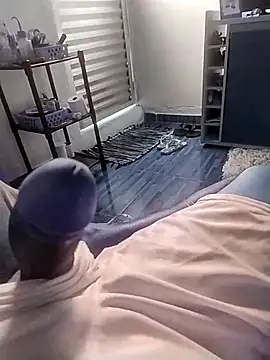 Snapshot of kaspzl chatting on 02/12/26, 10:43 kaspzl online show from 02/12/26, 10:43