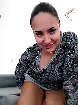 Snapshot of Fatisexy88 chatting on 05/13/26, 01:30 Fatisexy88 online show from 05/13/26, 01:30