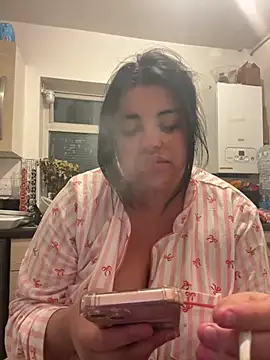 Curvybabesxxo online show from 02/16/26, 03:57