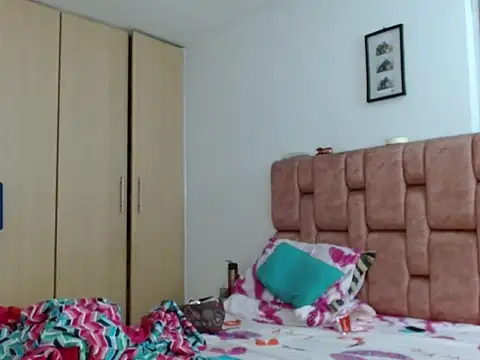 vanessa hot69  online show from 12/14/25, 05:35