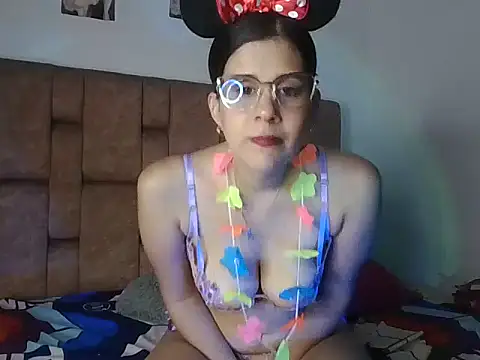 Snapshot of vanessa_hot69_ chatting on 07/30/26, 02:32 vanessa hot69 online show from 07/30/26, 02:32