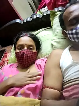 Mr-Mrs-couple online show from 12/17/25, 07:09