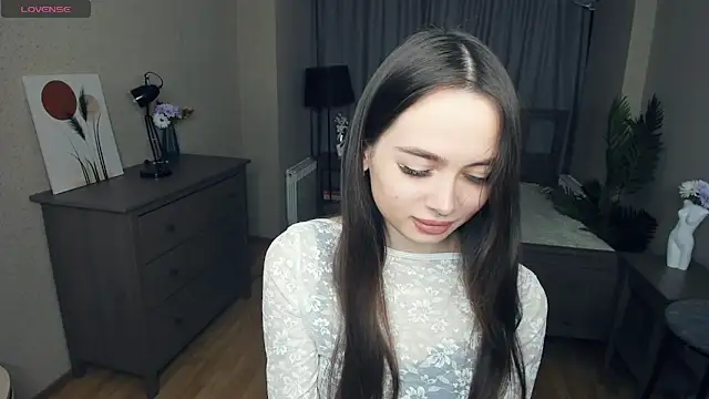 YvonneRobes online show from 02/13/26, 07:32