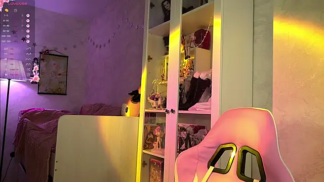 MiraJades online show from 04/17/26, 09:07