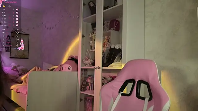 MiraJades online show from 04/27/26, 09:13