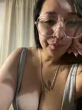 Snapshot of Soy_maiaa4 chatting on 02/06/26, 03:00 Soy maiaa4 online show from 02/06/26, 03:00