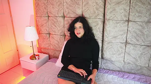 AlexiaClark7 online show from 02/25/26, 07:45