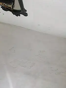 Izacutan online show from 03/25/26, 04:24