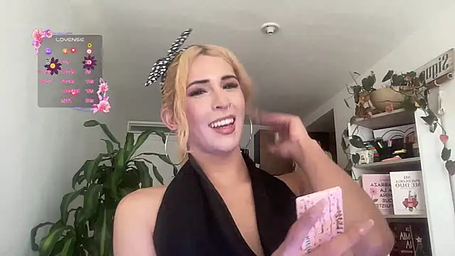 Snapshot of isa_fox_23 chatting on 01/12/26, 08:03 isa fox 23 online show from 01/12/26, 08:03