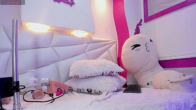 Snapshot of isa_fox_23 chatting on 02/19/26, 07:10 isa fox 23 online show from 02/19/26, 07:10