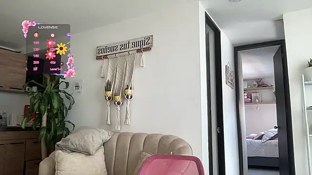 Snapshot of isa_fox_23 chatting on 03/21/26, 08:01 isa fox 23 online show from 03/21/26, 08:01