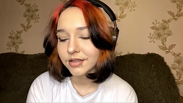 EmilyVeiro online show from 02/11/26, 05:07