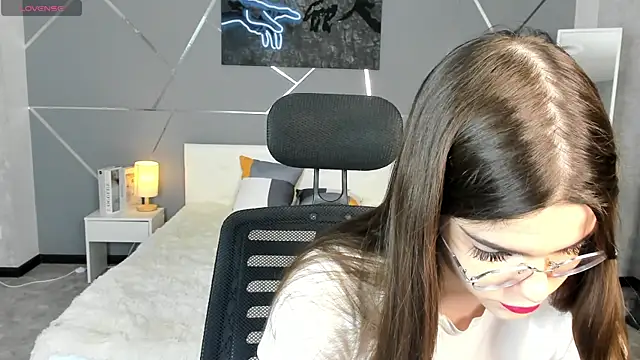 miss  evelyne online show from 01/13/26, 08:08