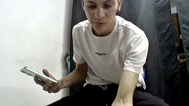 sam hotttt  online show from 01/09/26, 06:38