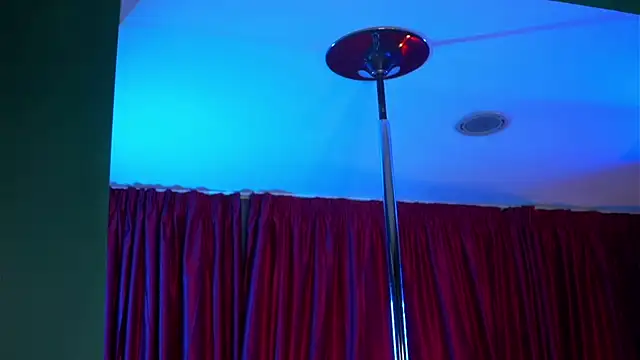 AstridVex online show from 01/11/26, 08:14