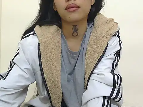 Cristina love69 online show from 12/19/25, 05:20