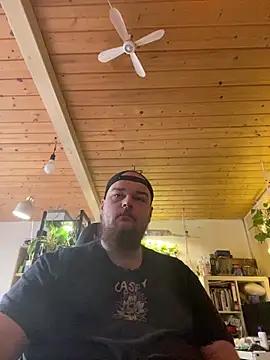 YoursxTruly online show from 02/12/26, 01:17