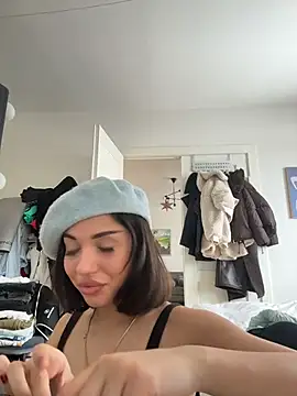 SilkyMira online show from 02/08/26, 12:19