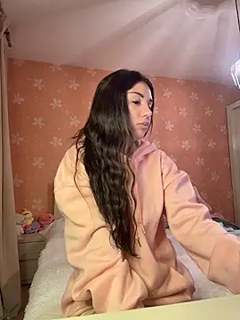 SilkyMira online show from 03/01/26, 07:49