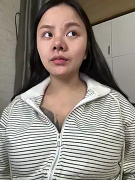 leo-kitty online show from 02/15/26, 08:46