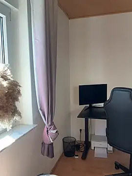 ScarletVixenLive online show from 04/23/26, 12:29