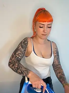 Snapshot of ScarletVixenLive chatting on 06/05/26, 12:55 ScarletVixenLive online show from 06/05/26, 12:55
