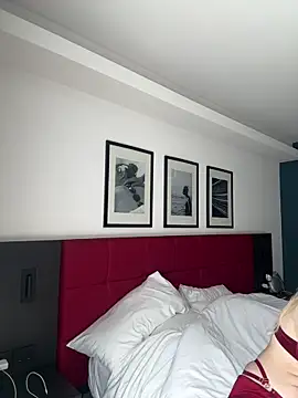 SunnyShiney online show from 02/05/26, 04:17