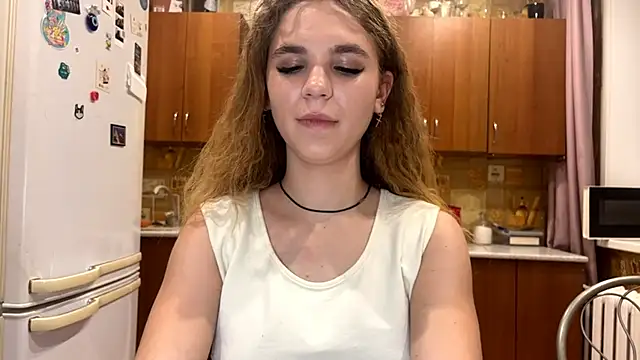 DiedraGlackin online show from 12/18/25, 05:19