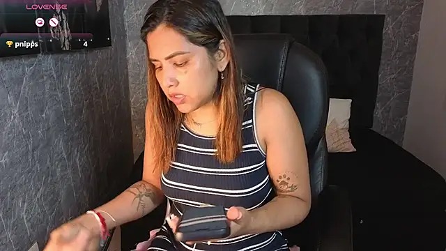 scarletbaker   online show from 12/18/25, 03:40