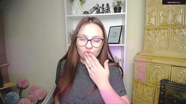 LiliaErmi online show from 12/21/25, 06:42