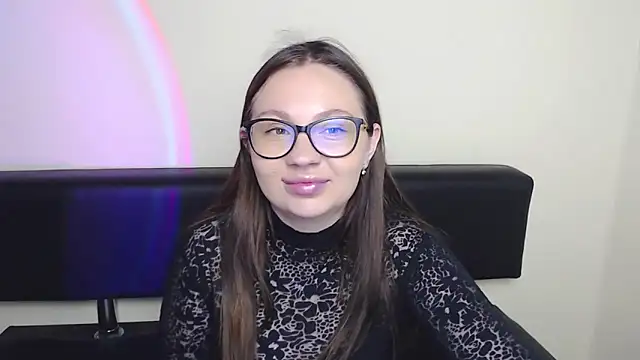 Snapshot of LiliaErmi chatting on 06/18/26, 06:24 LiliaErmi online show from 06/18/26, 06:24