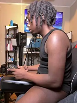 YourLittleBoyfriend online show from 03/16/26, 01:33