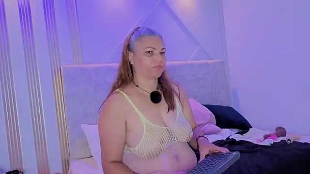 persefone sky online show from 02/15/26, 09:19