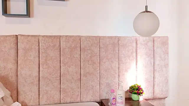 Zoehot 11 online show from 03/11/26, 02:23