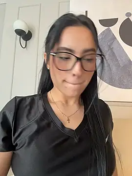 ValeriaTorress  online show from 03/25/26, 08:04