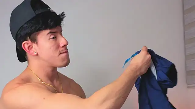 maxxcooper1 online show from 01/13/26, 03:01