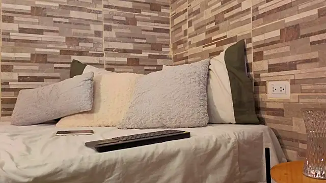 maxxcooper1 online show from 03/17/26, 08:34