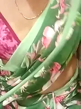 Snapshot of crazysexy_aunty chatting on 12/14/25, 06:12 crazysexy aunty online show from 12/14/25, 06:12