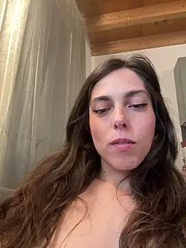 Snapshot of YourSlutQueen chatting on 04/28/26, 10:20 YourSlutQueen online show from 04/28/26, 10:20
