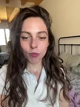 Snapshot of YourSlutQueen chatting on 06/11/26, 10:02 YourSlutQueen online show from 06/11/26, 10:02