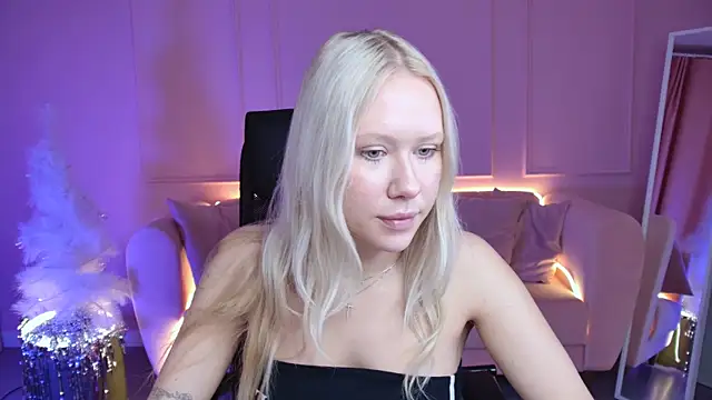 AprilChambers online show from 12/15/25, 05:23