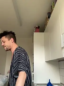 Robbigcum online show from 03/07/26, 07:49