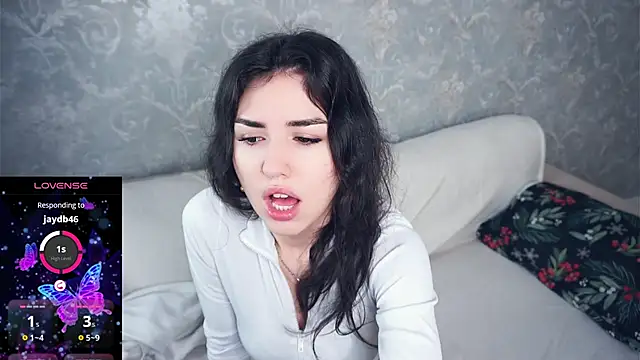 Snapshot of OdetteWitschi chatting on 01/12/26, 07:24 OdetteWitschi online show from 01/12/26, 07:24