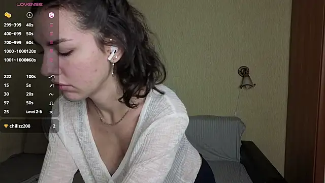 Snapshot of OdetteWitschi chatting on 07/16/26, 05:46 OdetteWitschi online show from 07/16/26, 05:46