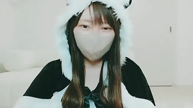 yuyuchan   online show from 12/16/25, 10:53