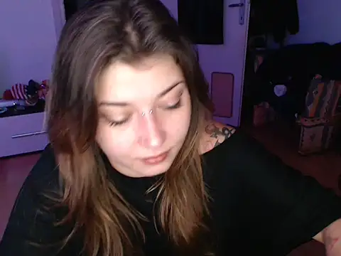 AlienforTwenty online show from 12/14/25, 06:52