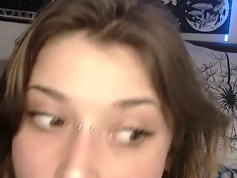 AlienforTwenty online show from 02/11/26, 01:49